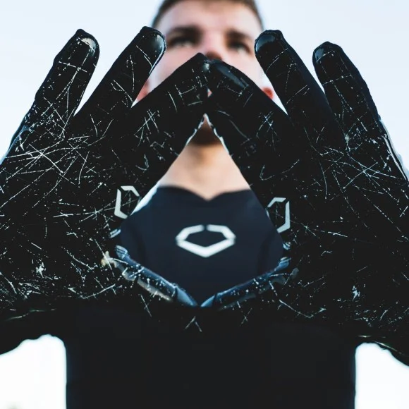 Superhero shop receiver gloves
